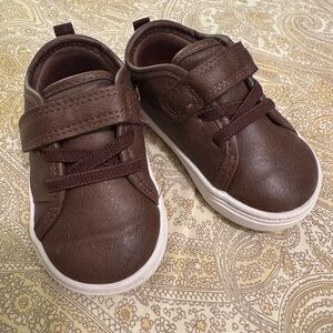 Carter’s Toddler Boy Shoes Size 4